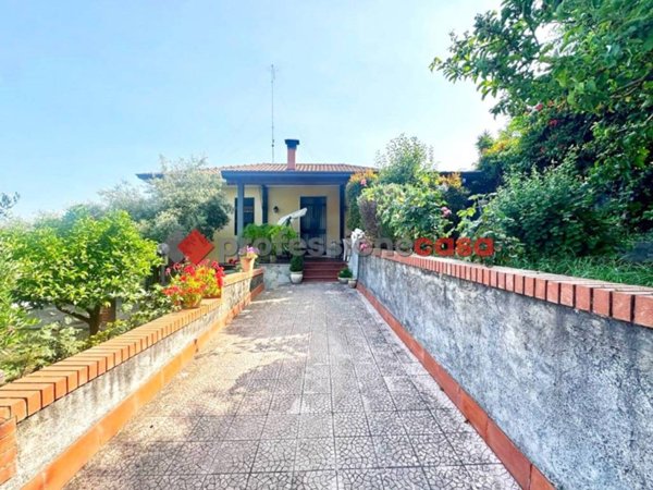 casa indipendente in vendita a Viagrande