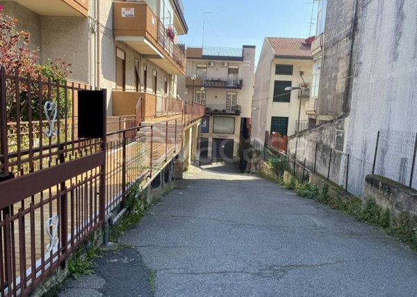 negozio in vendita a Viagrande