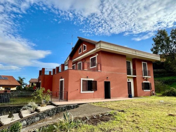 casa indipendente in vendita a Viagrande