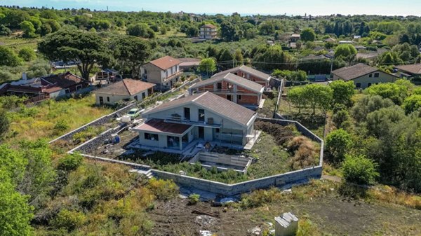 casa indipendente in vendita a Viagrande