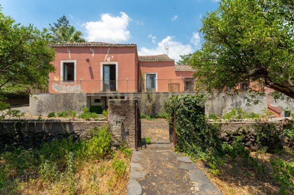 casa indipendente in vendita a Viagrande
