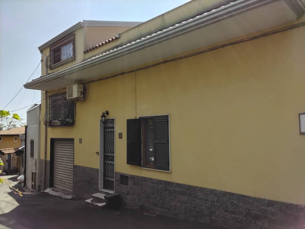 casa indipendente in vendita a Viagrande