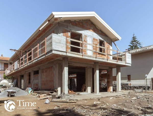 casa indipendente in vendita a Viagrande