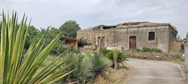 casa indipendente in vendita a Viagrande
