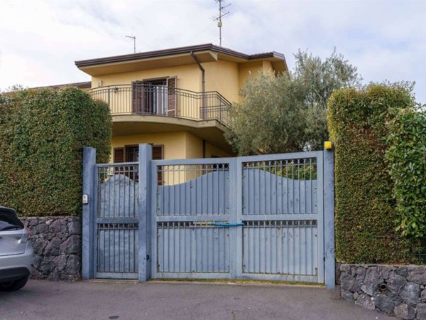 casa indipendente in vendita a Viagrande