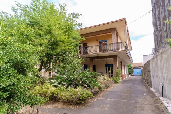 casa indipendente in vendita a Viagrande