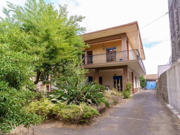 casa indipendente in vendita a Viagrande