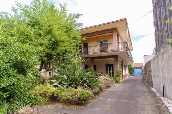 casa indipendente in vendita a Viagrande