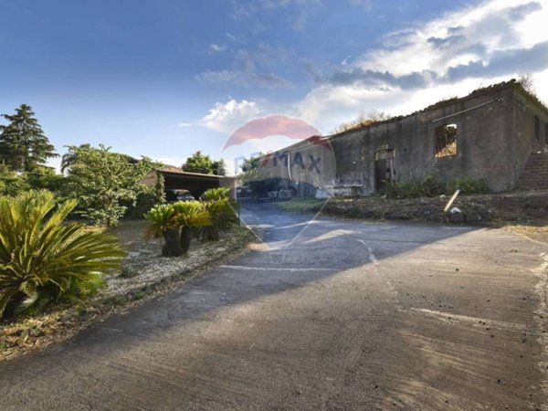 casa indipendente in vendita a Viagrande