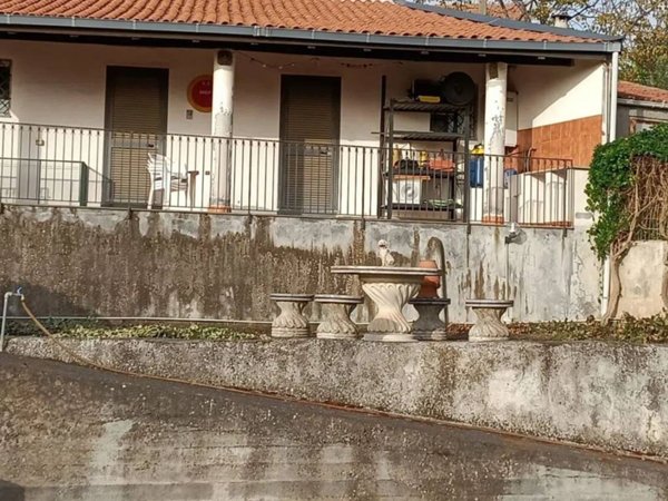 negozio in vendita a Viagrande