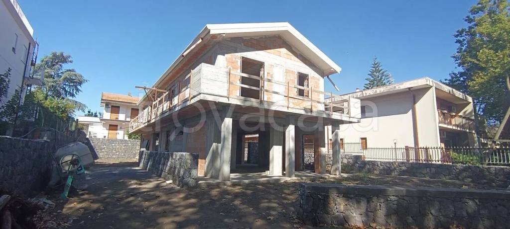 casa indipendente in vendita a Viagrande