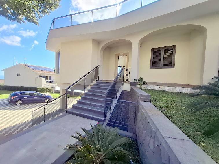 casa indipendente in vendita a Viagrande