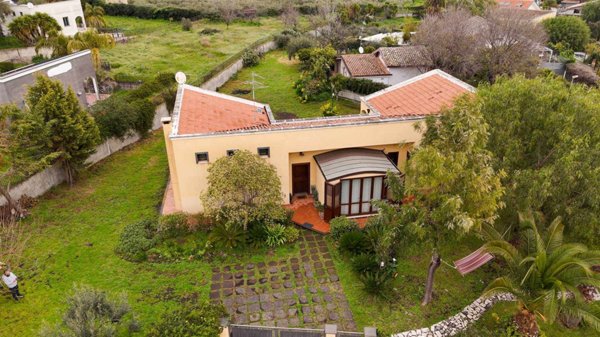 casa indipendente in vendita a Viagrande