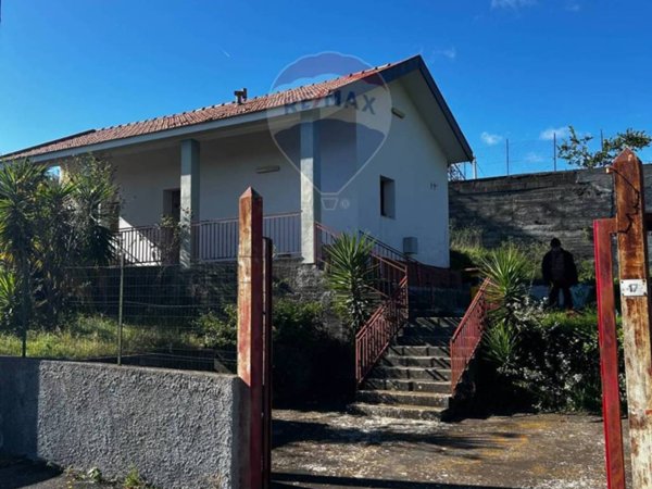 casa indipendente in vendita a Viagrande