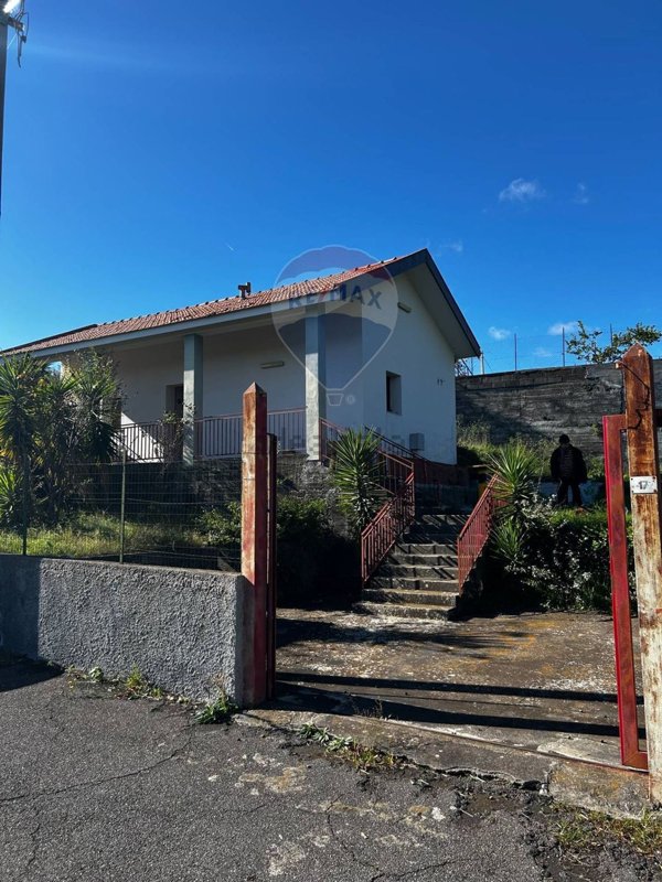 casa indipendente in vendita a Viagrande