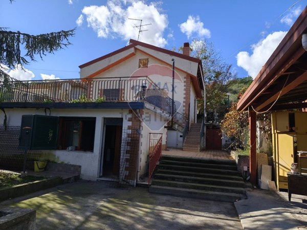 casa indipendente in vendita a Viagrande