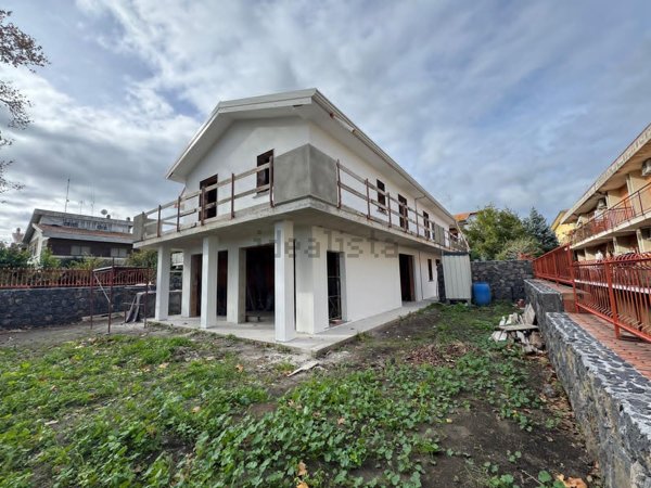 casa indipendente in vendita a Viagrande