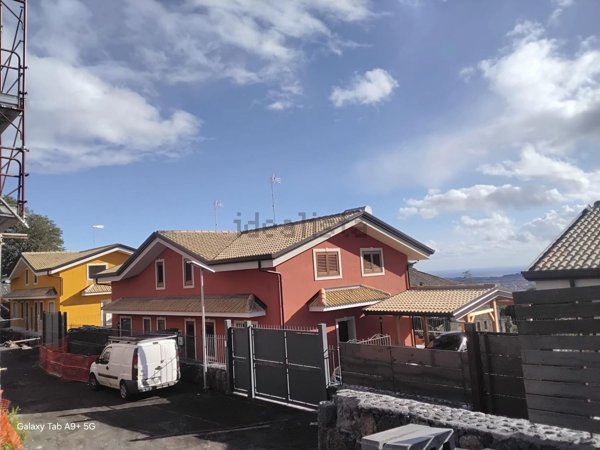 casa indipendente in vendita a Viagrande