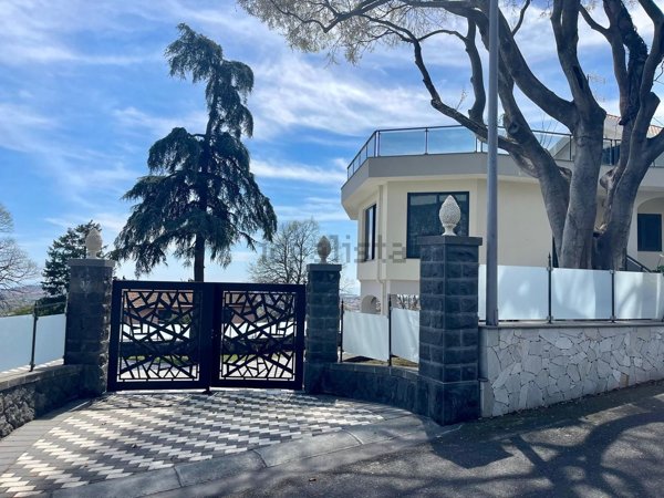 casa indipendente in vendita a Viagrande