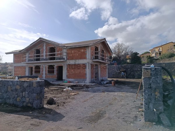 casa indipendente in vendita a Viagrande