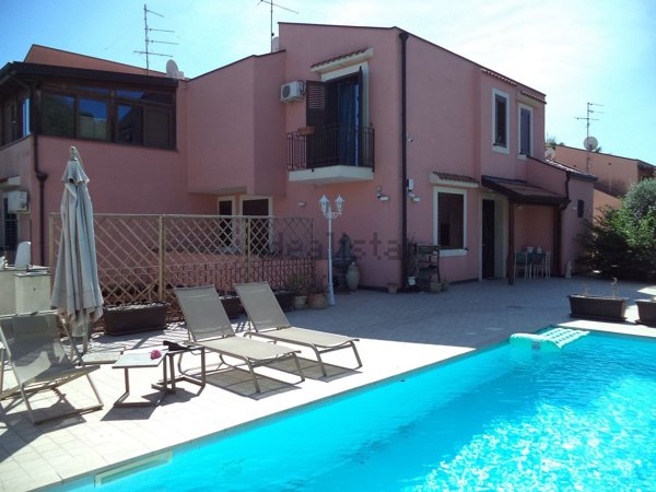 casa indipendente in vendita a Viagrande