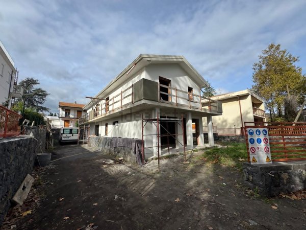 casa indipendente in vendita a Viagrande