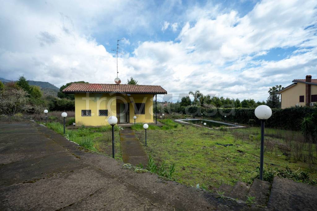casa indipendente in vendita a Viagrande