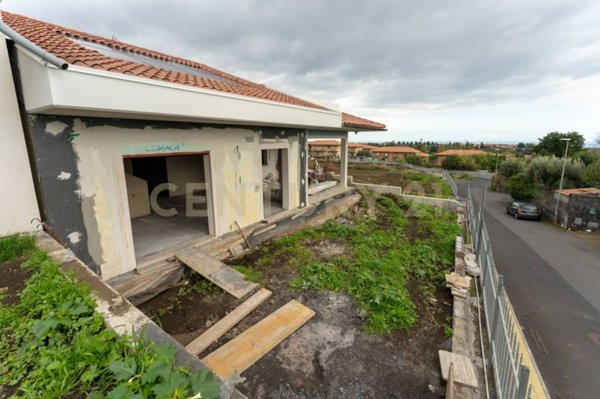 casa indipendente in vendita a Viagrande
