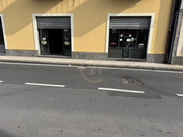negozio in vendita a Viagrande