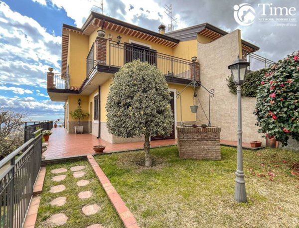 casa indipendente in vendita a Viagrande