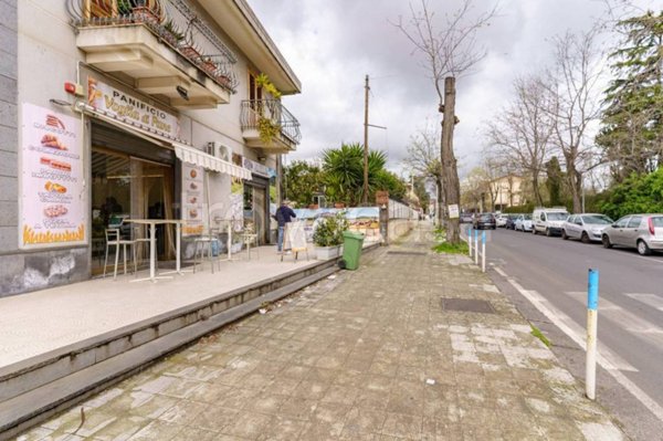 negozio in vendita a Viagrande