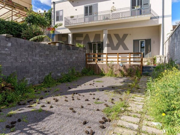 casa indipendente in vendita a Viagrande