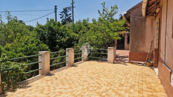 casa indipendente in vendita a Viagrande
