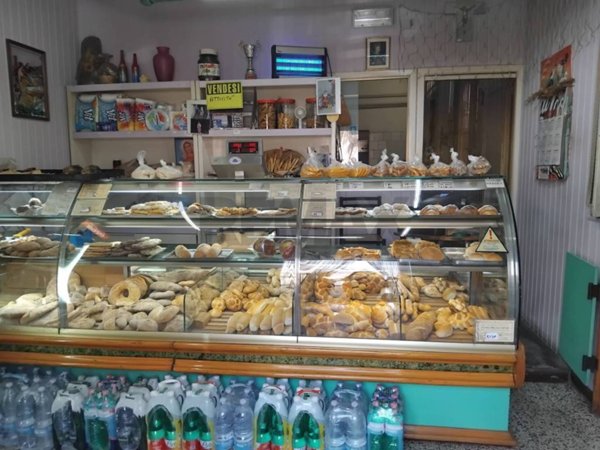 negozio in vendita a Viagrande