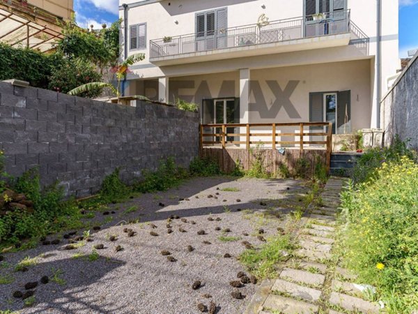 casa indipendente in vendita a Viagrande