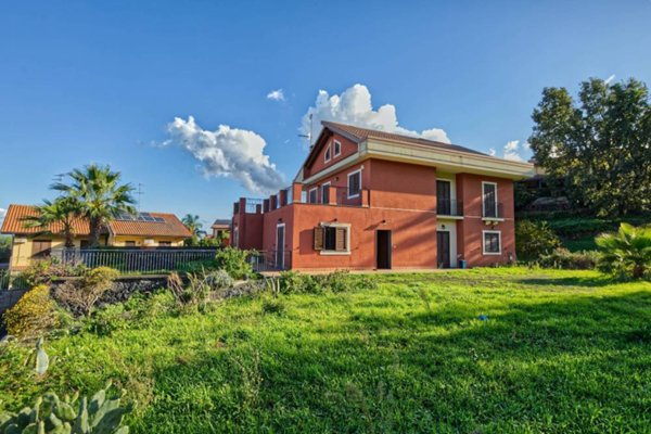casa indipendente in vendita a Viagrande