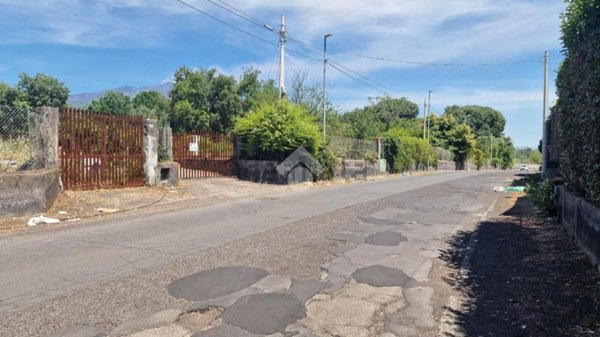 terreno in vendita a Viagrande