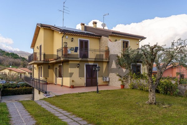 casa indipendente in vendita a Viagrande