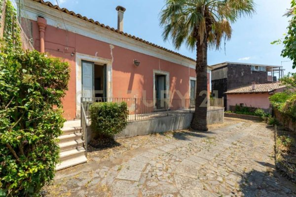 casa indipendente in vendita a Viagrande