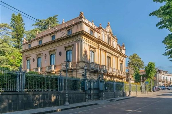 casa indipendente in vendita a Viagrande