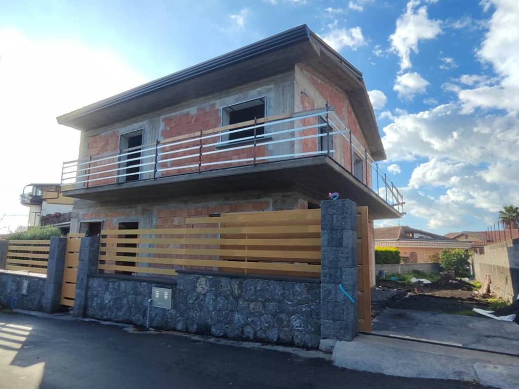 casa indipendente in vendita a Viagrande