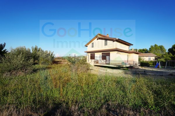 casa indipendente in vendita a Vizzini