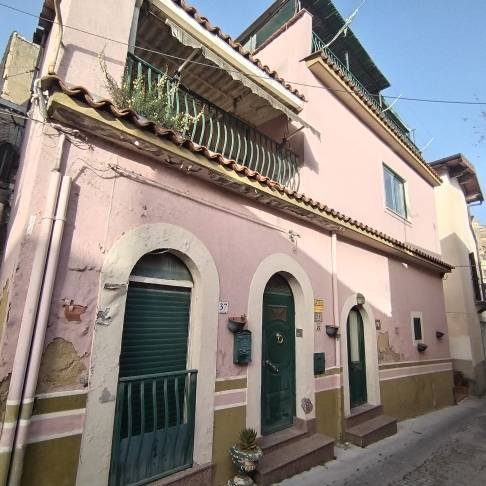 casa indipendente in vendita a Vizzini