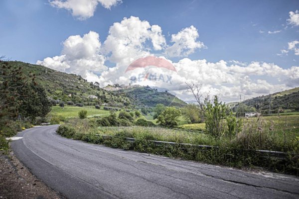 casa indipendente in vendita a Vizzini