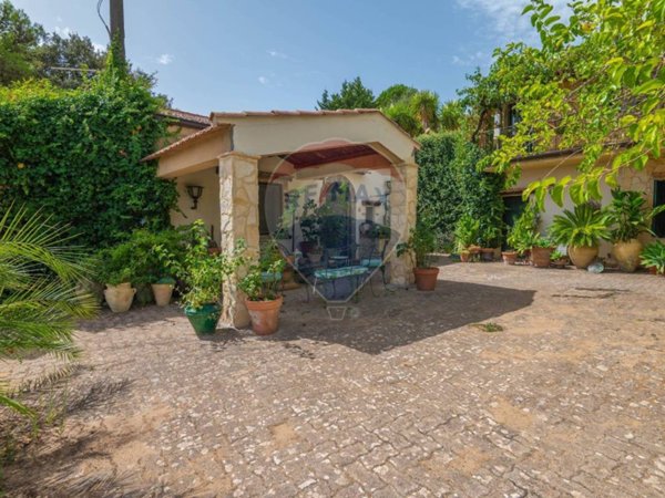 casa indipendente in vendita a Vizzini