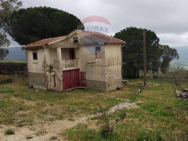 casa indipendente in vendita a Vizzini