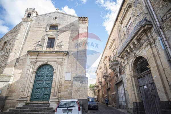 casa indipendente in vendita a Vizzini