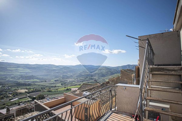 casa indipendente in vendita a Vizzini