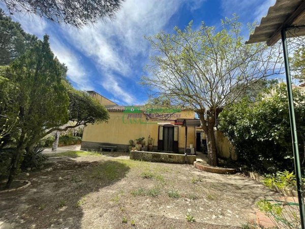 casa indipendente in vendita a Vizzini