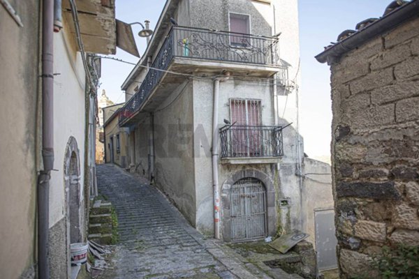 casa indipendente in vendita a Vizzini